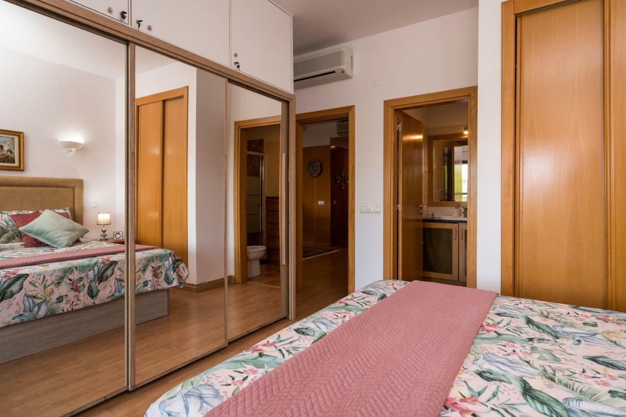 Charming At Marina Park W/ Great Balcony, 2br, Ac * Lagos