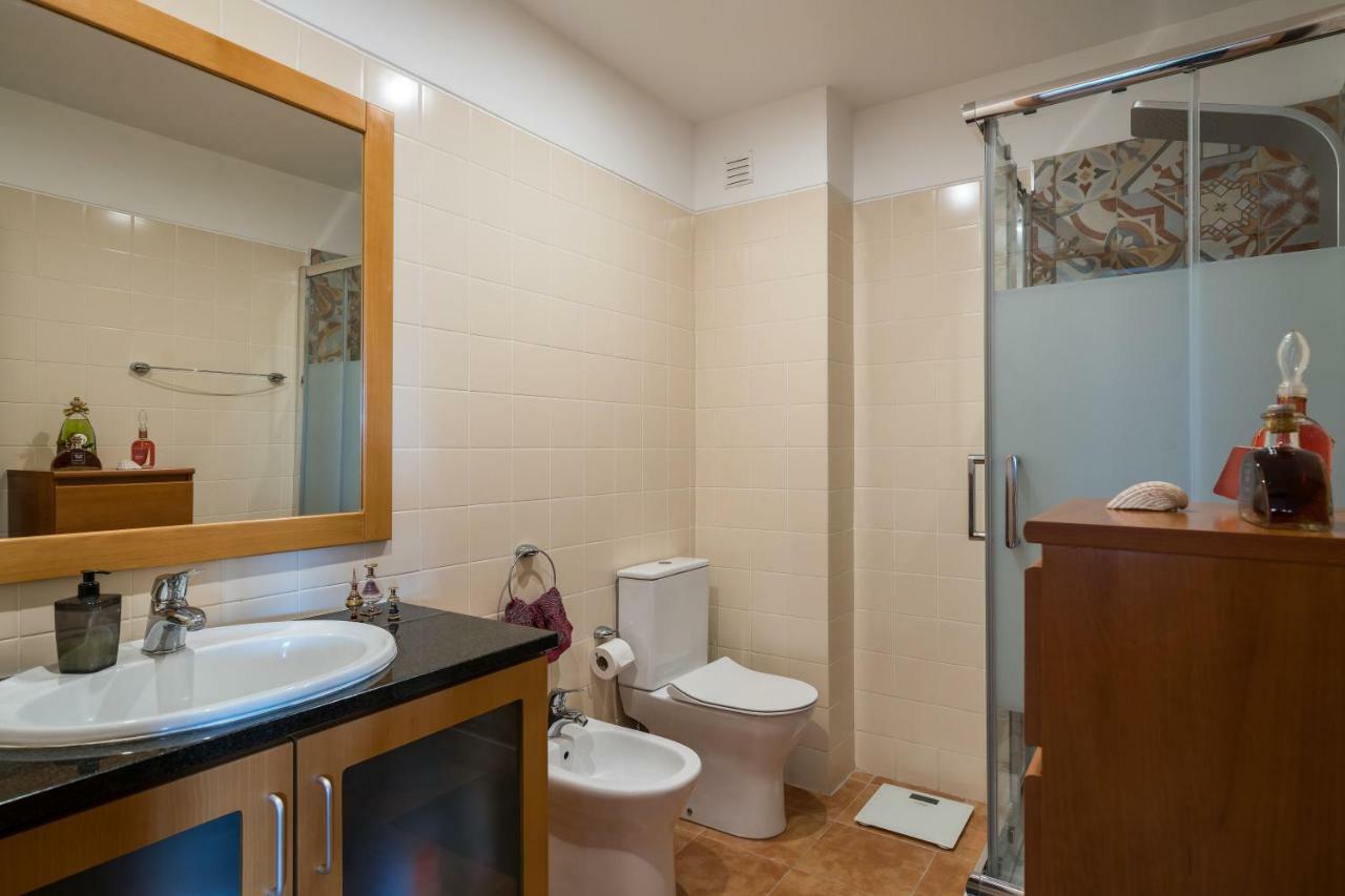 Apartment Charming At Marina Park W/ Great Balcony, 2br, Ac *