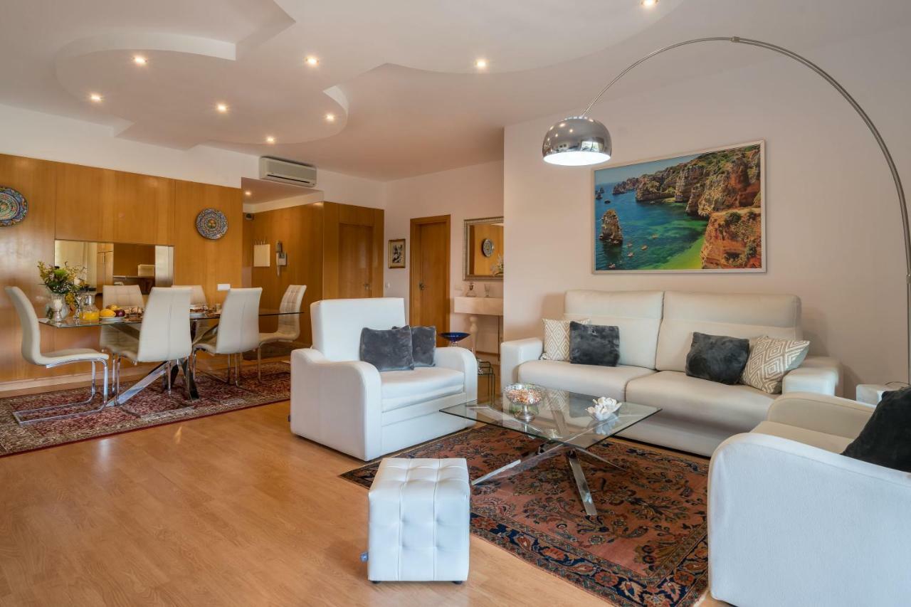 Charming At Marina Park W/ Great Balcony, 2br, Ac * Lagos